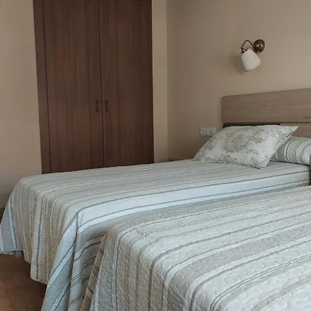 Rural Cabrales Otel *